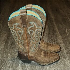 Shyanne Women’s Cowboy Boots Mint Condition Sz 7/1/2
